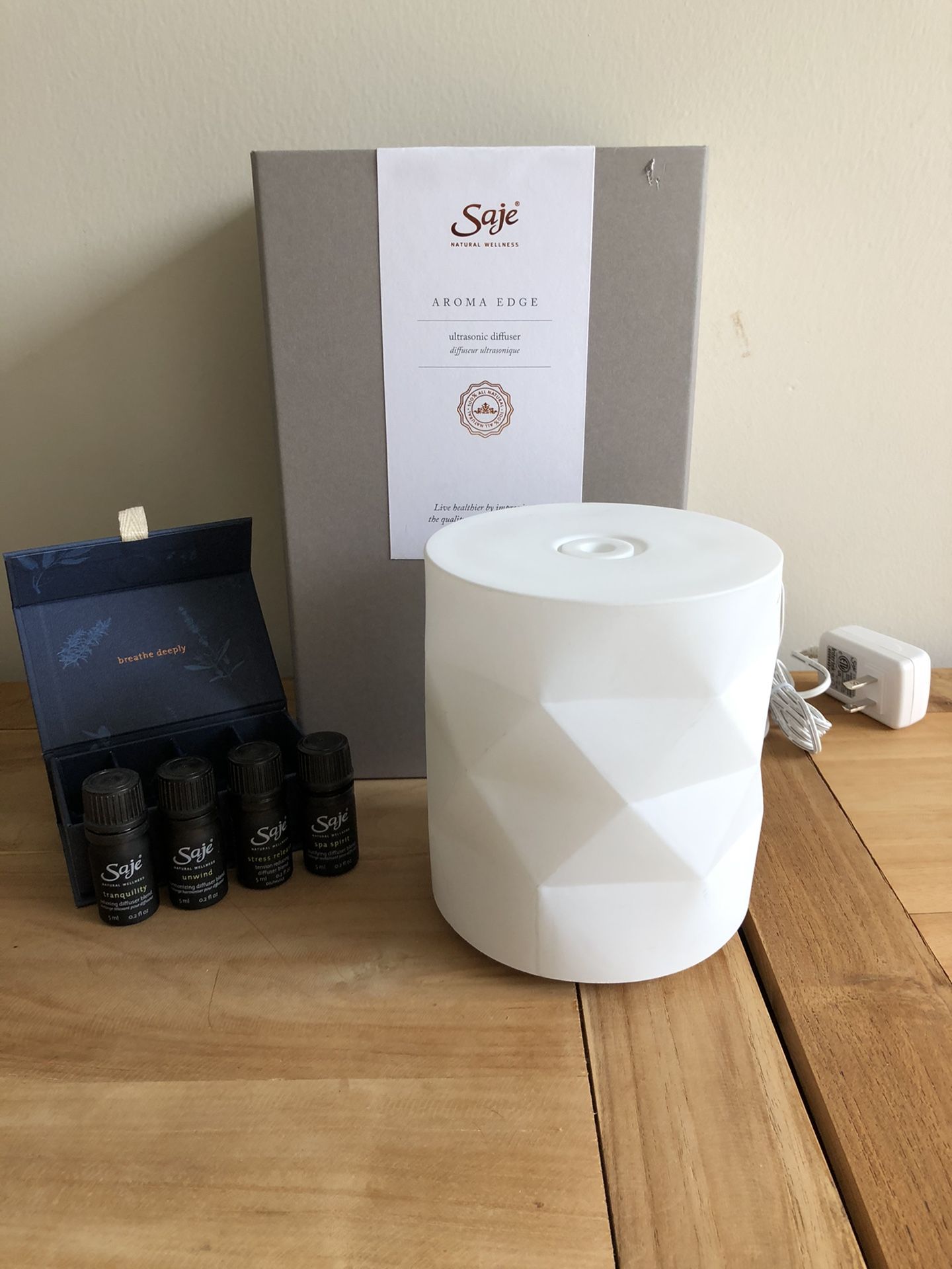 Saje Aroma Edge Ultrasonic Diffuser