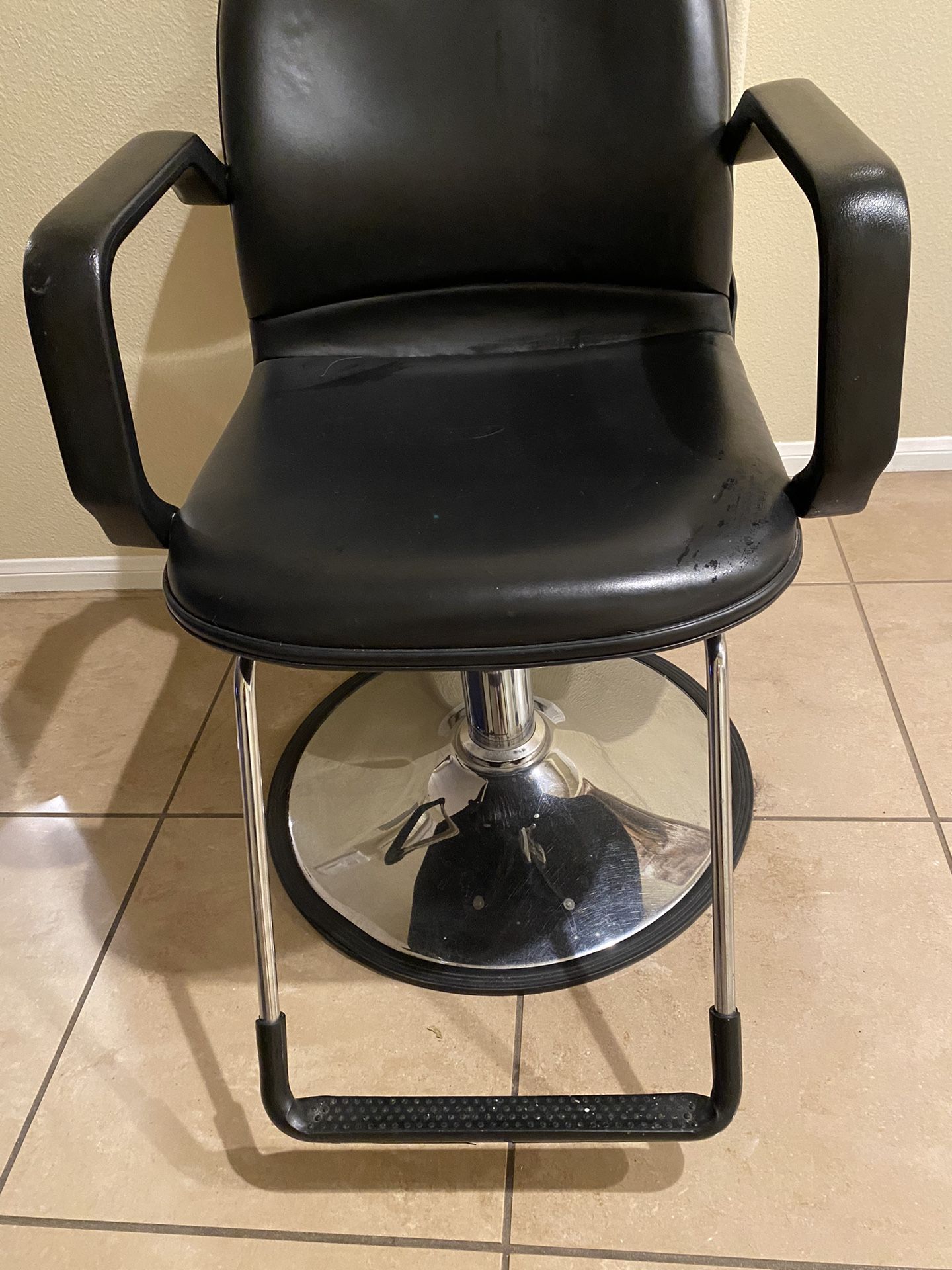 Black Hair Salon Chair