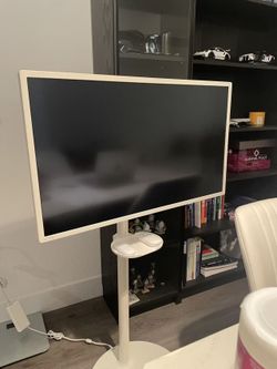 KTC MEGAPAD A32Q7 Pro 32” 4K Touchscreen Smart Portable TV