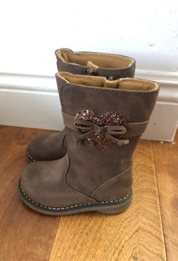 Girls boots