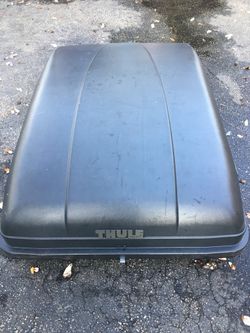 Thule Weekender car top cargo box for Sale in Elmhurst IL OfferUp