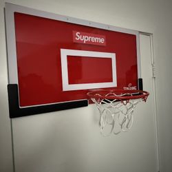 Supreme®/Spalding® Mini Basketball Hoop LIKE NEW 