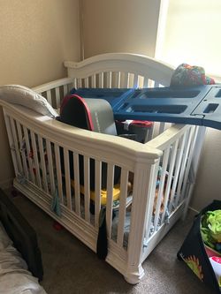 Baby crib