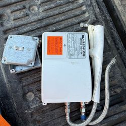 Calentador de agua eléctrico sin tanque de 2400W, 120VCA