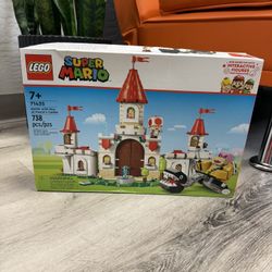 LEGO Super Mario Battle with Roy at Peach's Castle Playset and Mario Toy 71435