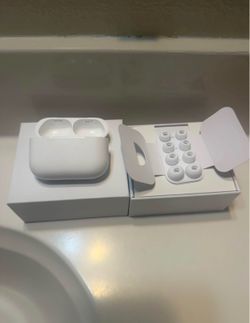 AirPods Pro 3s (ANC) - TAKING OFFERS