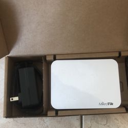 MikroTik KNOT 2.4GHZ IoT Gateway [RB924i-2nD-BT5&BG77]