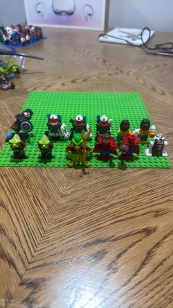 Retired cmf/random minifigure lot