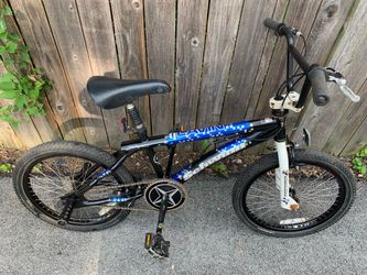 Boys Schwinn TJ Lavin Bmx Bike