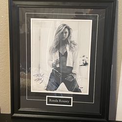 Authentic UFC Rhonda Rousey autographed picture