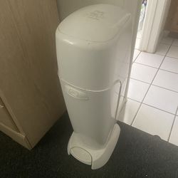 Genie diaper pail
