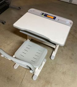 Kids desk with chair
