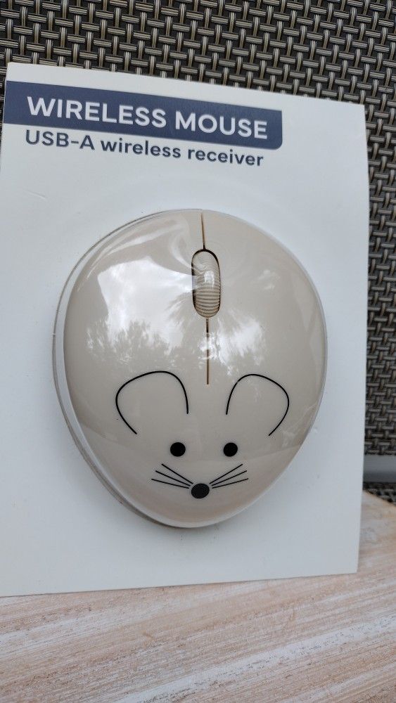Wireless Mouse New. Great Gift Idea