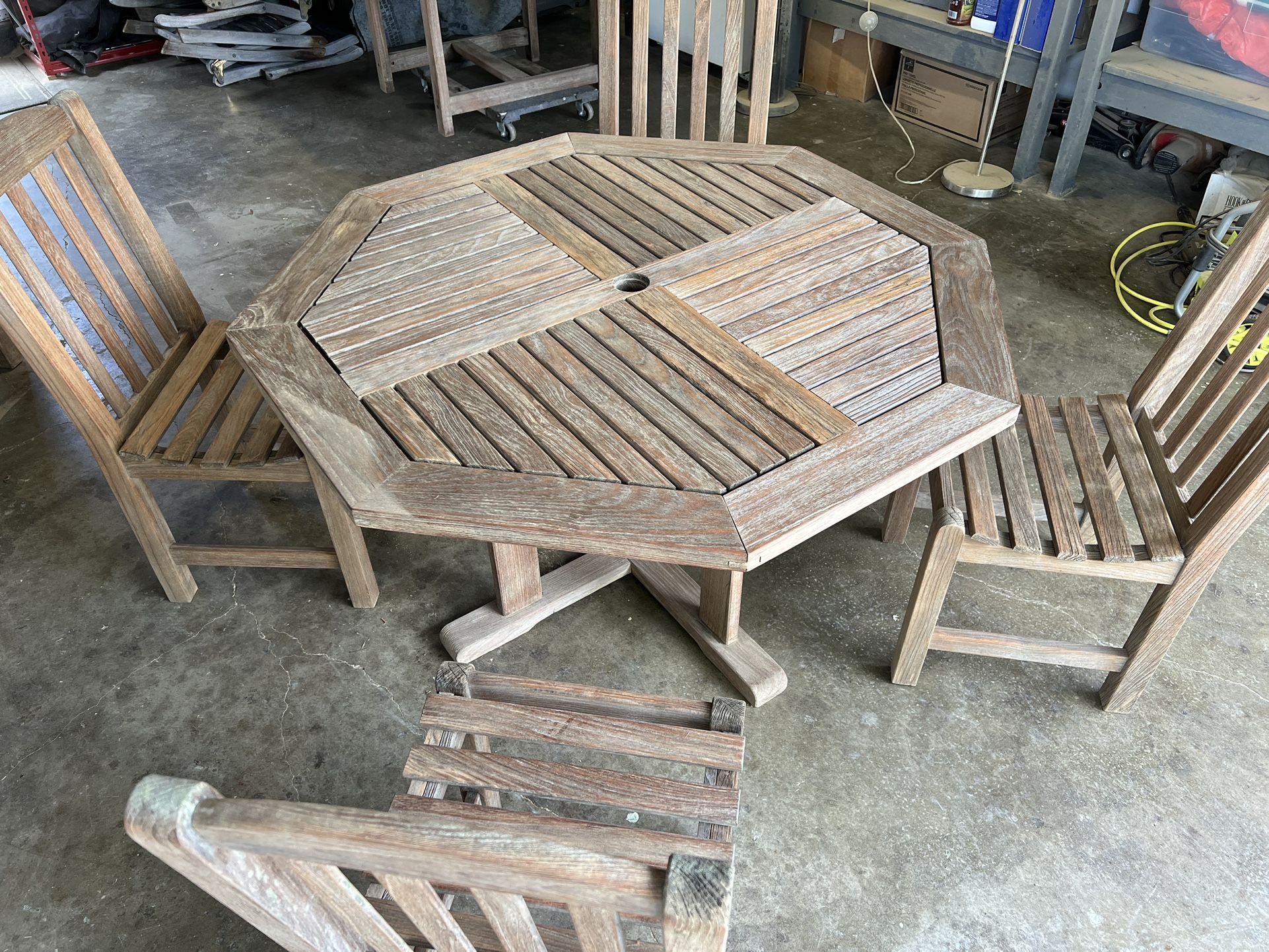 Vintage Smith And Hawken Octagon Teak Table With Matching 4 Teak Chairs