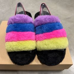 Ugg Fluffy Slippers