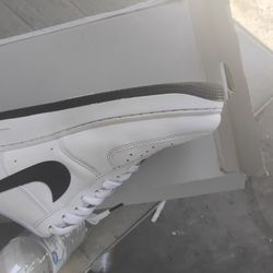 AF1 B&W