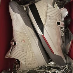 Air Jordan 33 SE Cement Men’s Size 10