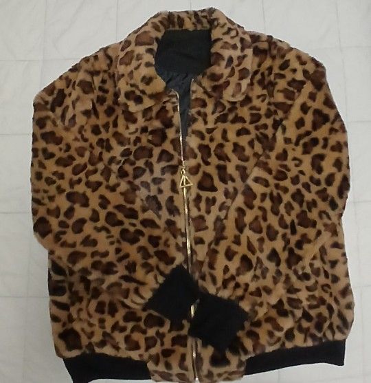 Women's Jacket Pre-owned Great Condition