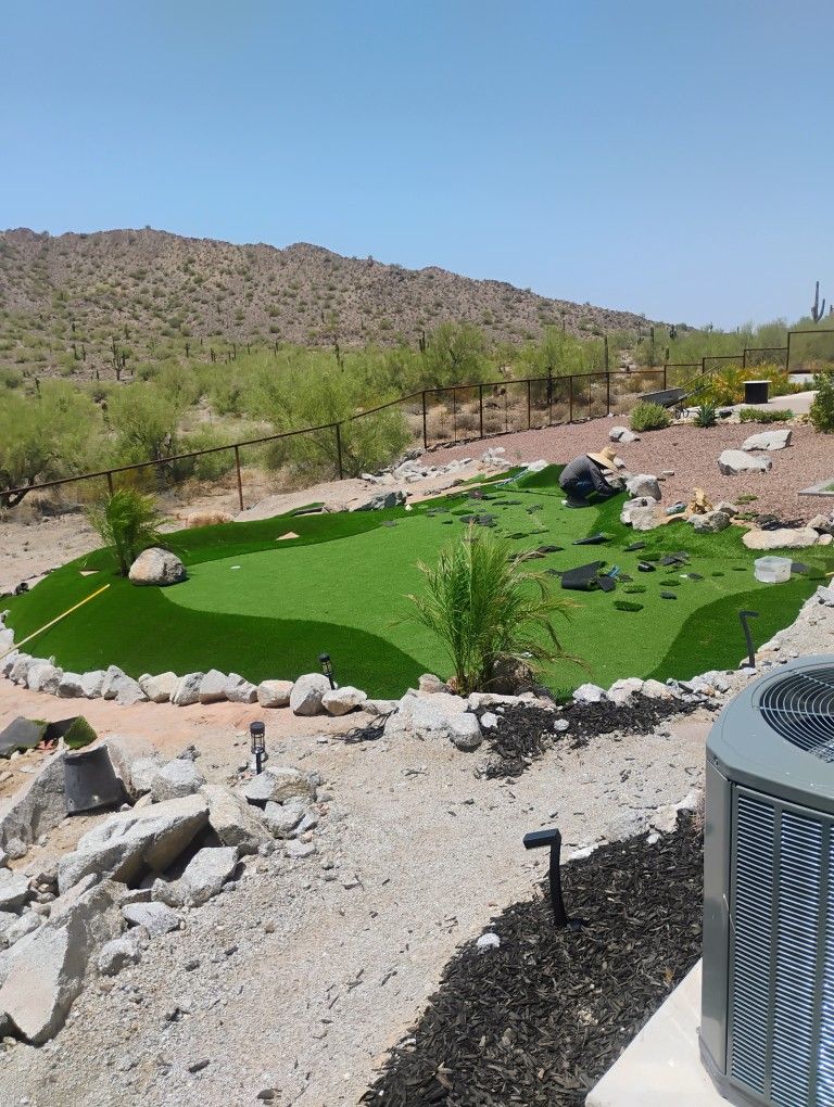 Pavers. Turf.Putting Greens .Hardscapw