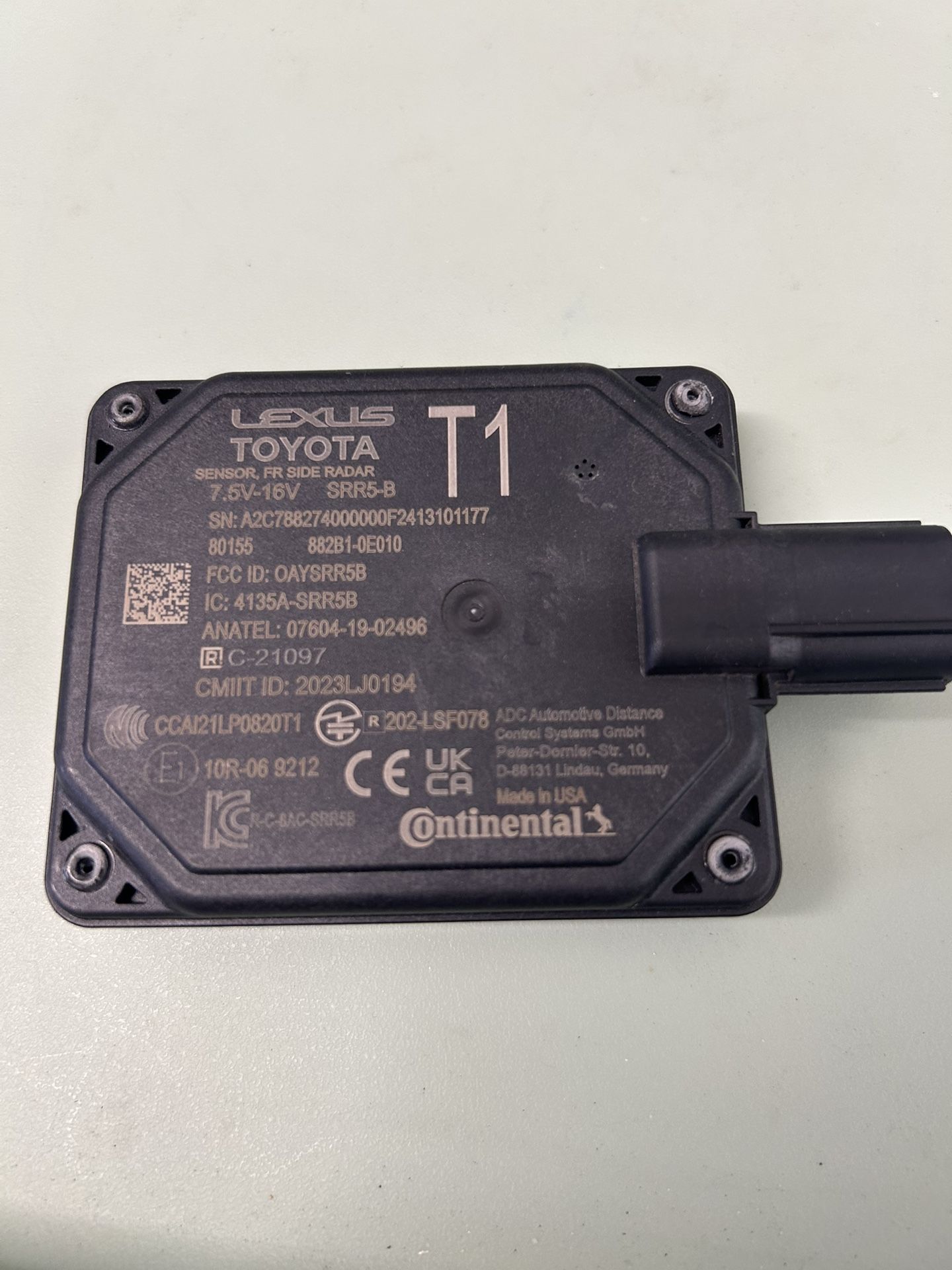2023-2024 Lexus RX350 RX350h Blindspot Collision Warning Sensor 882B1–0E010 OEM