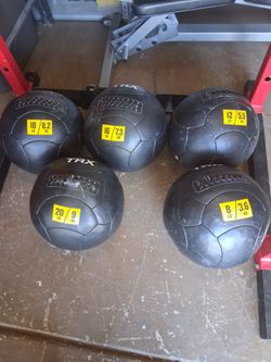 Wall balls