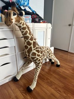 Melissa & Doug giraffe