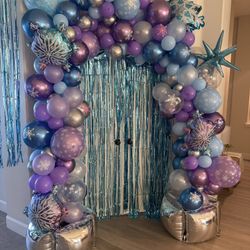 Frozen Balloon Arch 