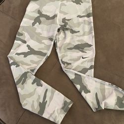 Nike Pants, Nike Pro Coolant Camo Crop Tights