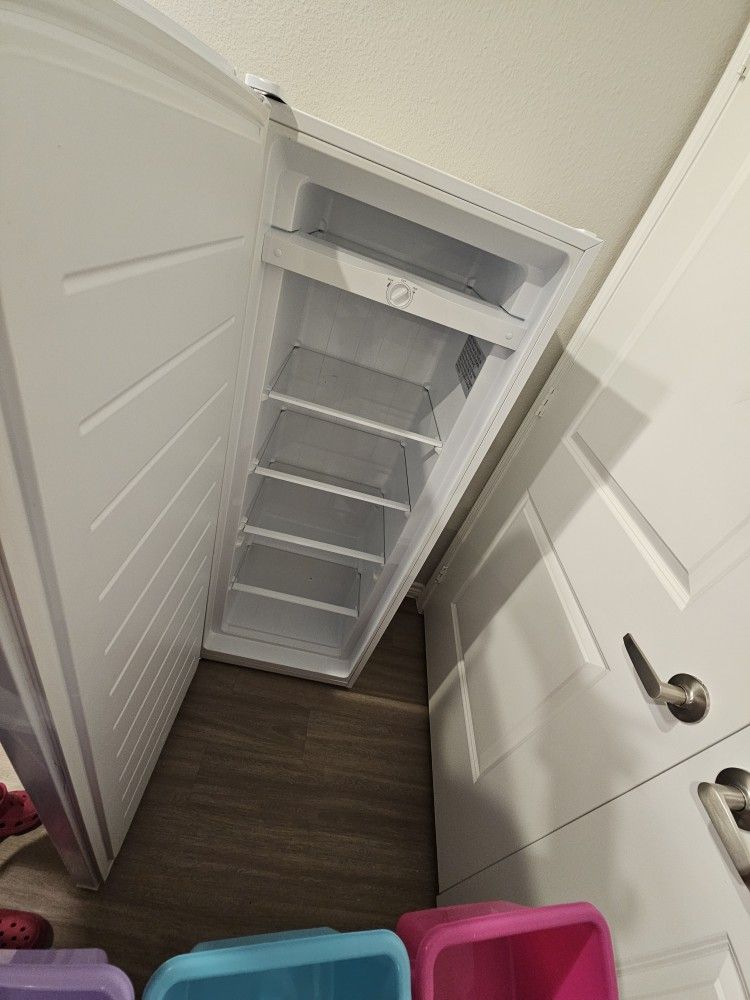 Freezer measures in photo