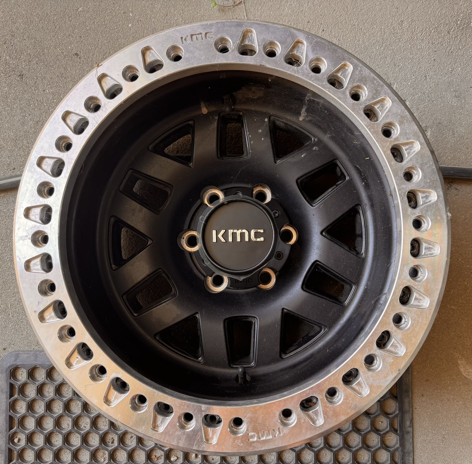 KMC Machete KM229 full beadlock 17x9 6x5.5 -38mm, Black, 5 wheels