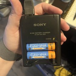 Sony AA/AAA Ni-MH Battery Charger + Cyber-shot Rechargeable Batteries