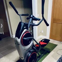 Bowflex Max Trainer M5 | High Impact Cardio Machine | Excellent / Like-New Condition!