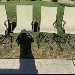 4x Garden Treasures Swivel Patio Dining Arm Chairs  (Set Of 4)