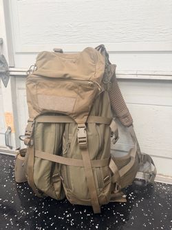 Eberlestock Mod Frame pack with Large batwings and Lid