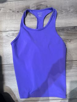 Peloton woman, purple tank small