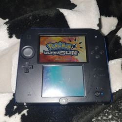 Nintendo 2DS Pre Installed Mario Kart 7 Edition, Pokemon Ultra Sun Included