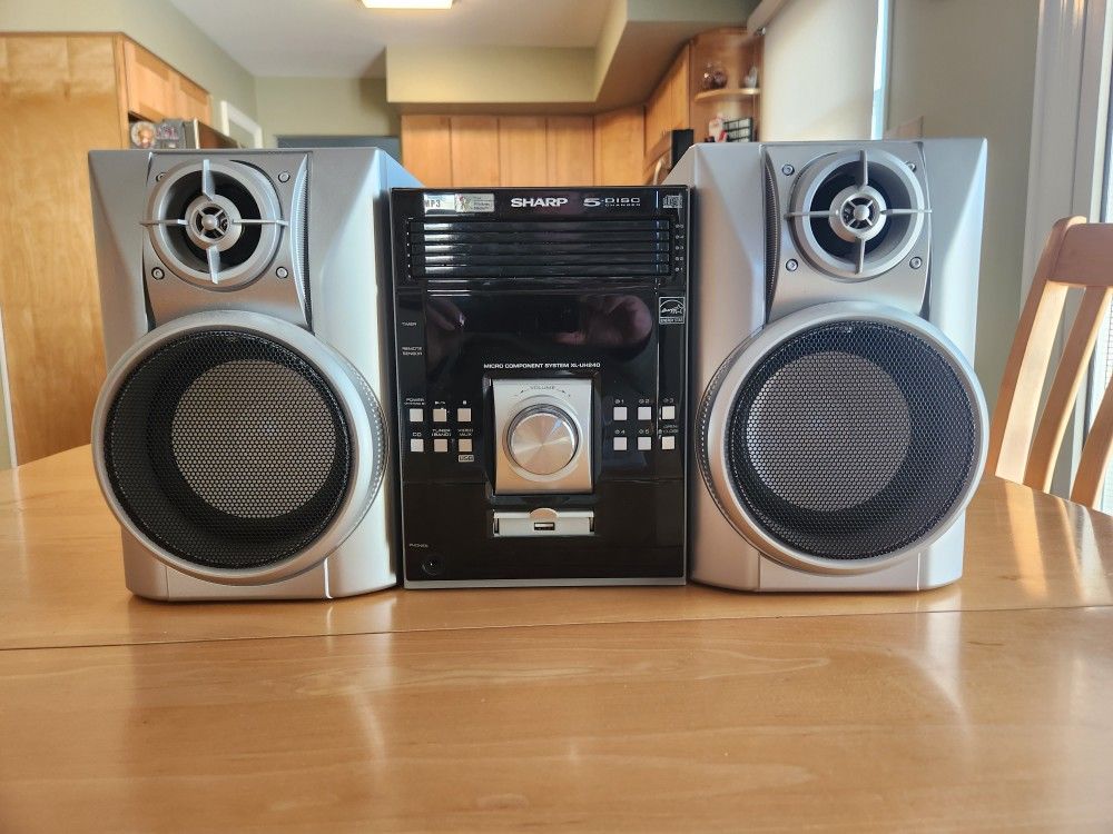 Sharp XL-UH240, 180W, 5-Disc CD, AM/FM, Micro Component Stereo System w/USB Interface