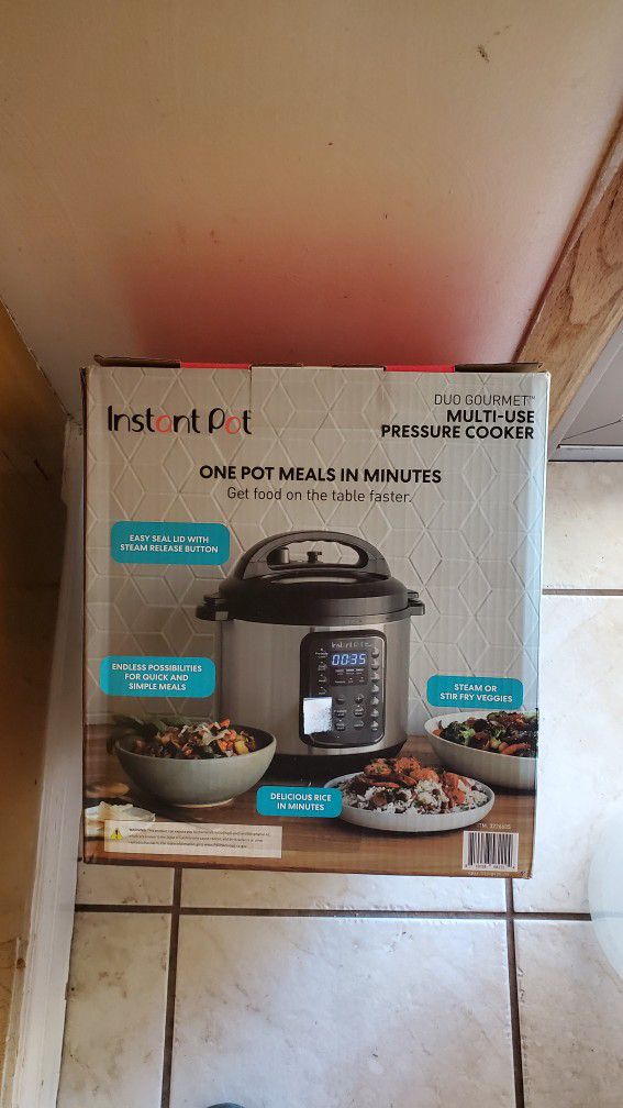 Instant Pot Pressure Cooker Kit