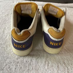 Nike Lakers Edition Shoes Size 11