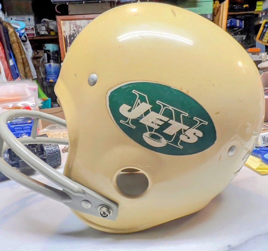 Vintage 1969 New York Jets Football Full Size Helmet Rawlings HNFL Large  for Sale in East Providence, RI - OfferUp