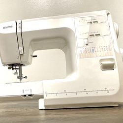 Kenmore Sewing Machine Model 385 16520100 w/ Foot Pedal, manual, Extras TESTED Good Condition Like New 