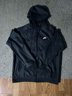 Nike Men's Sportswear Windrunner Hooded Jacket