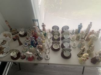 Collectible Avon Set