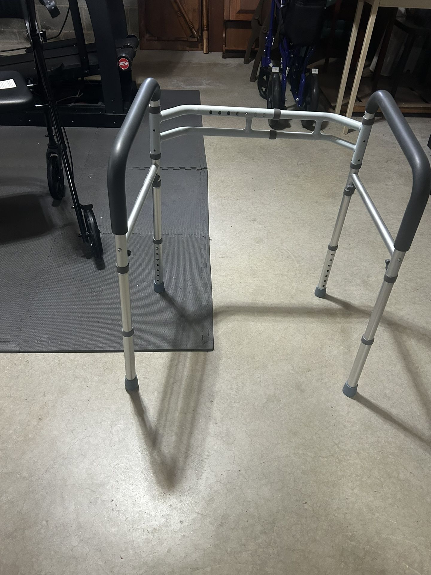 Toilet Safety Rails-adjustable