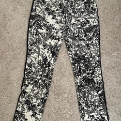 LOGO Lori Goldstein / Women’s size S / Camo Leggings / Excellent condition