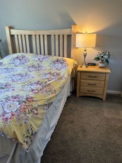 Queen bedroom set