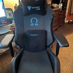 Secret lab omega  gaming chair