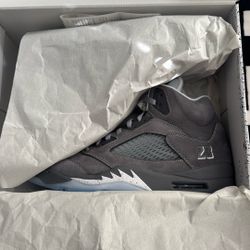 Jordan Grey Wolf