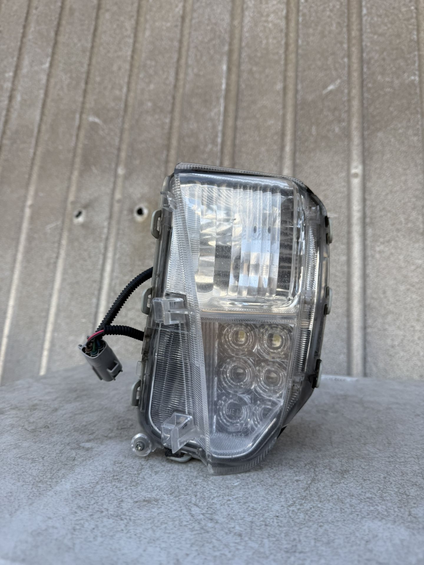 2012 2013 2014 2015 Toyota Prius Front Bumper Lower Fog Light Fog Lamp Left Driver Side LH Used Oem Original