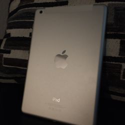 Apple iPad 7.9 Inch  Apple Tablet iOS 9.3.6